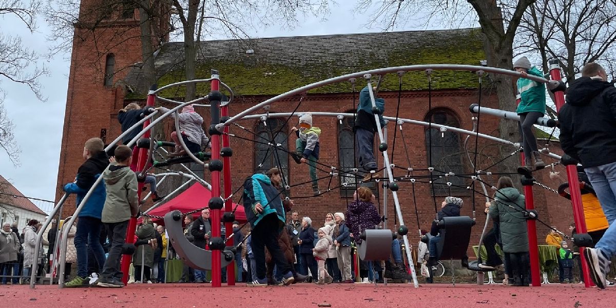 Inklusiver Spielplatz in Arendsee - Einweihung